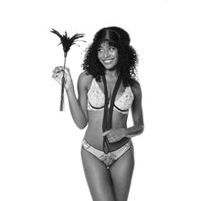 Load image into Gallery viewer, Sex & Mischief Shadow Tie And Tickle Kit