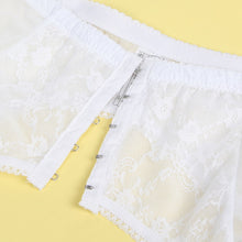 Load image into Gallery viewer, White Lace Garter Panty (16-18) 3xl
