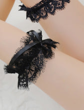 Load image into Gallery viewer, Eyelash Lace Bow Garter Black
