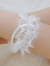 Load image into Gallery viewer, Eyelash Lace Bow Garter White
