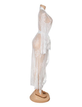 Load image into Gallery viewer, Long Robe Floral Lace Mesh White (14-16) 2xl
