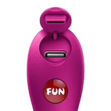 Load image into Gallery viewer, Fun Factory Be-one Magenta
