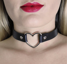 Load image into Gallery viewer, Heart Ring Choker With Snap Closure Black
