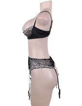 Load image into Gallery viewer, Black Open Bust Bra Set (20-22) 5xl
