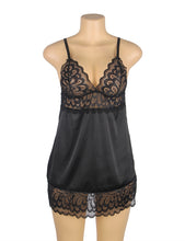 Load image into Gallery viewer, Black Lace With Hook And Eye Babydoll (16-18) 3xl
